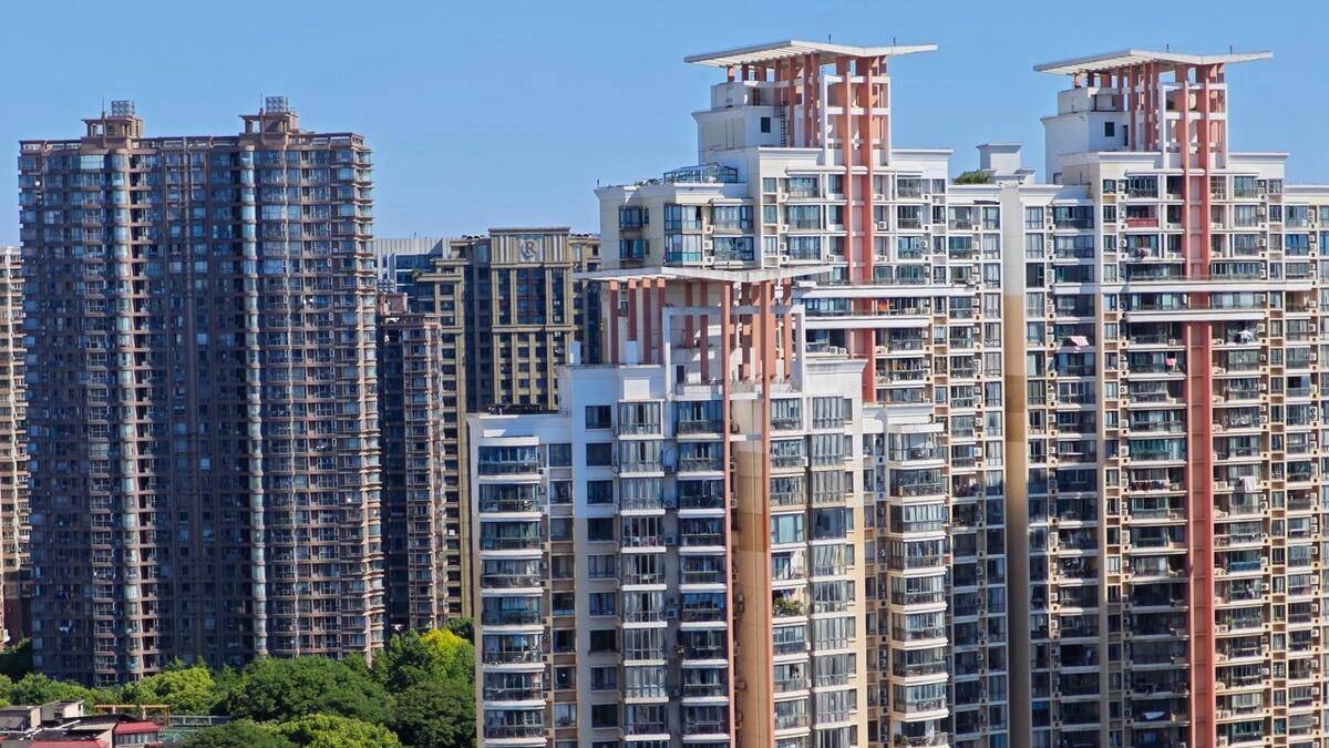 抓好“三大工程”建设 构建房地产发展新模式
